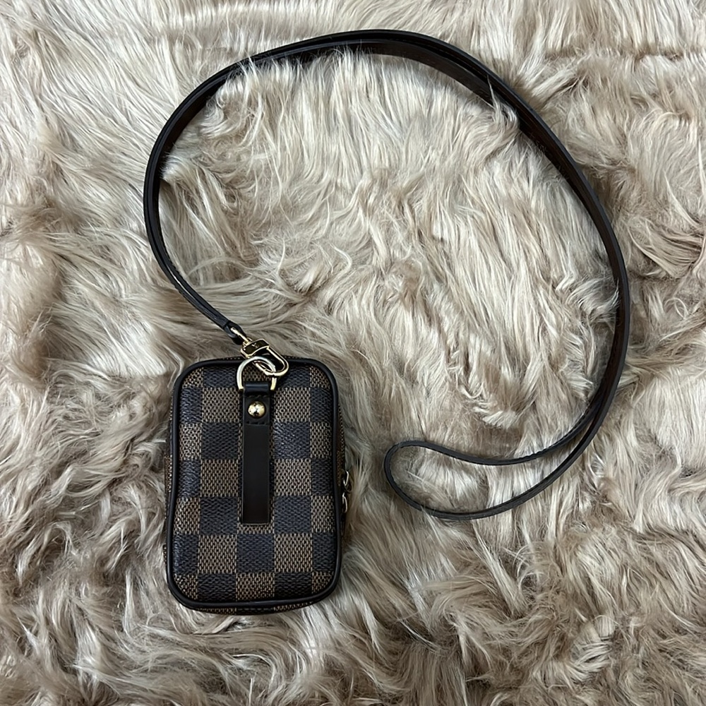 Louis Vuitton Etui Okapi PM - Picture 2 of 13